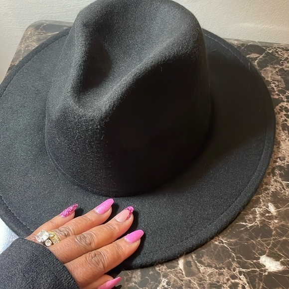 Fashion Nova Black Fedora Hat - Picture 14 of 14